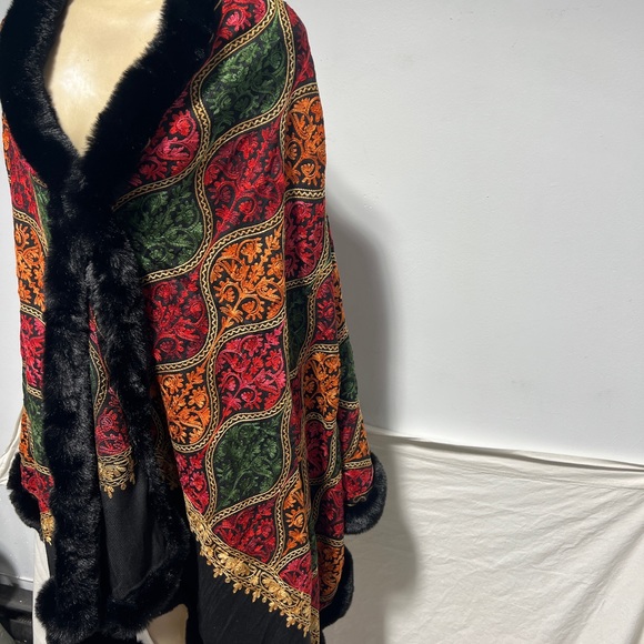 Pashmina shawl stole scarf for women | Wedding shawl | Bridal shawl |with fur - Picture 4 of 11